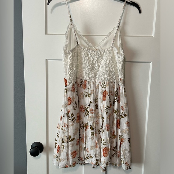 Floral Dress - Picture 2 of 3